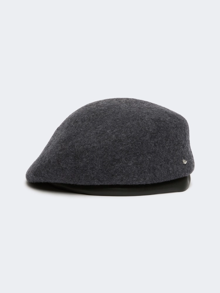 Beret.